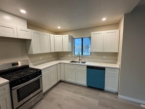 1238 Jennings Ave in Santa Rosa, CA - Building Photo - Building Photo