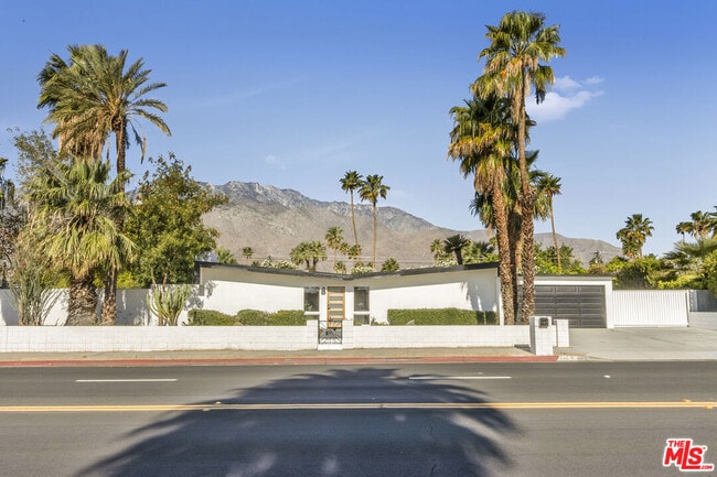 property at 547 N Farrell Dr
