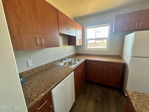 9315 Raleigh Dr in El Paso, TX - Building Photo - Building Photo