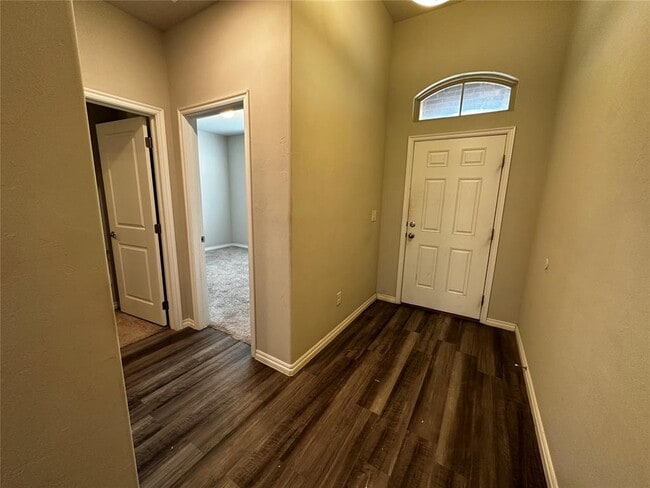 14816 Slippery Falls Cir in Oklahoma City, OK - Building Photo - Building Photo