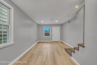 1009 W Lackawanna Ave in Scranton, PA - Foto de edificio - Building Photo