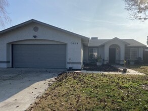 3824 Hollywood Dr in Ceres, CA - Building Photo - Building Photo