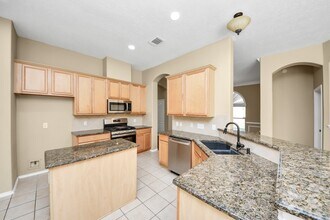 10118 Heron Meadows Dr in Houston, TX - Building Photo - Building Photo