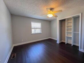 210 Appleby Dr in Athens, GA - Building Photo - Building Photo