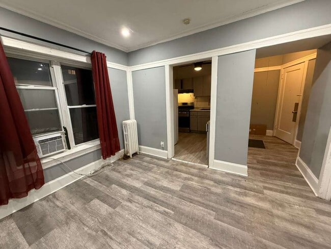 property at 1707 W Wallen Ave