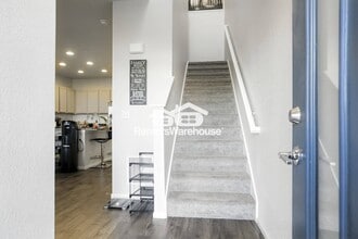 6521 N Dunkirk St in Denver, CO - Foto de edificio - Building Photo