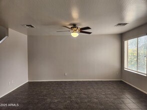 13921 W Port Royale Ln in Surprise, AZ - Building Photo - Building Photo