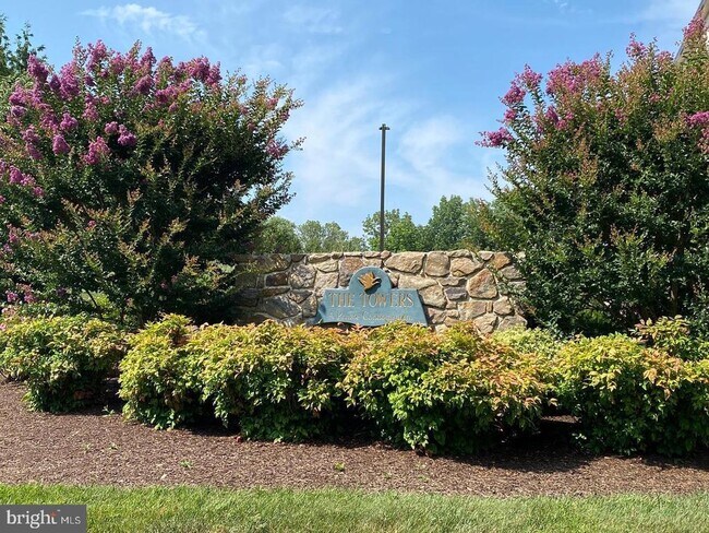 27307 Valley Run Dr-Unit -307 in Wilmington, DE - Building Photo - Building Photo