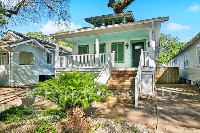 property at 2714 Palmer Ave