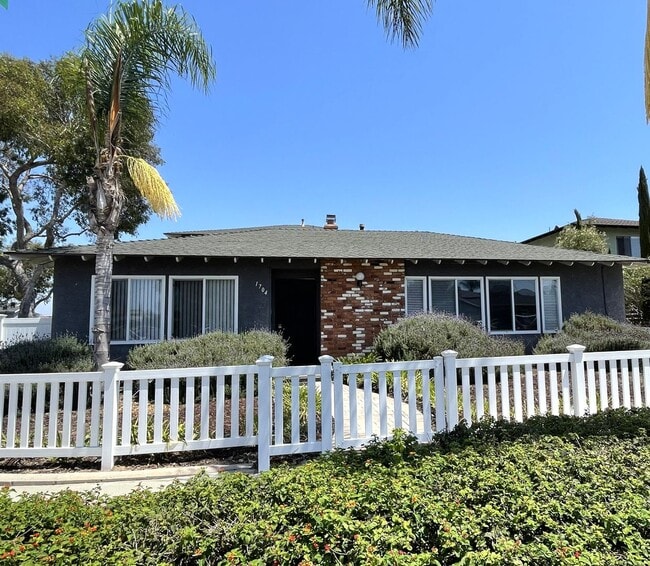 1704 S Fern Ave