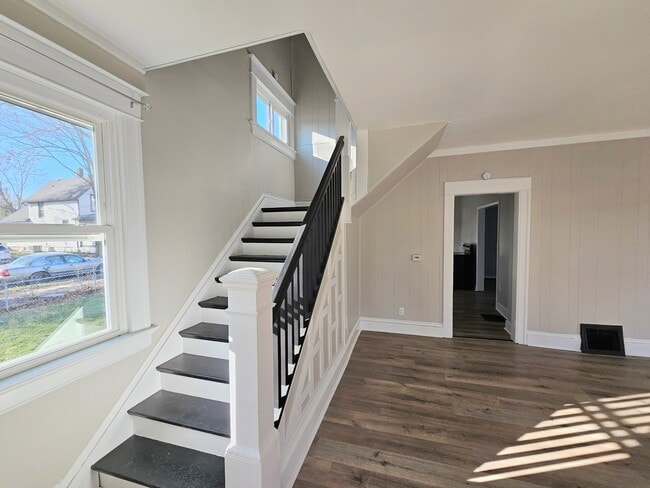 property at 724 Kinnaird Ave