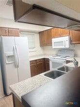653 Rock St in New Braunfels, TX - Building Photo - Building Photo