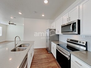 11068 S Stream Rock Rd in South Jordan, UT - Building Photo - Building Photo