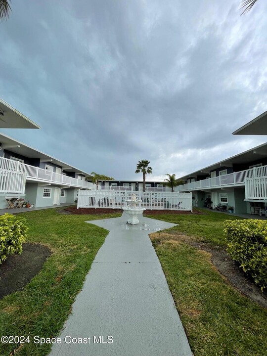 1170 S Patrick Dr in Satellite Beach, FL - Building Photo