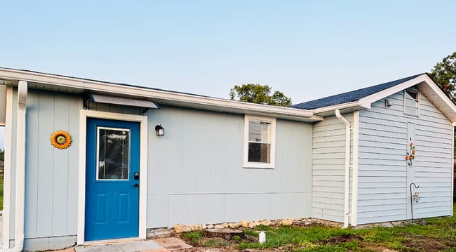 property at 3719 Lyncrest Dr