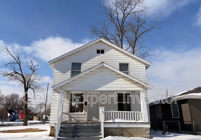 property at 3420 Plaza Dr