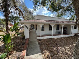 630 N Crooked Lake Dr in Babson Park, FL - Building Photo