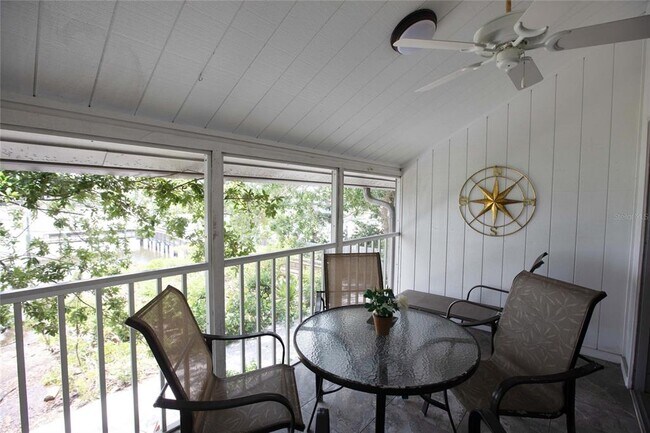 6061 E Peppertree Way in Sarasota, FL - Building Photo - Building Photo