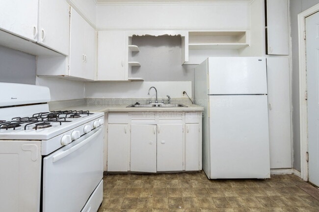 property at 1728 N Holyoke Ave