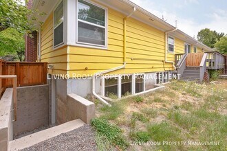 4208 SE Stark St in Portland, OR - Building Photo - Building Photo