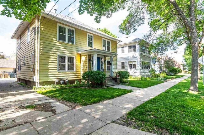 2546 Kendall Avenue-Unit -2546 in Madison, WI - Building Photo - Building Photo