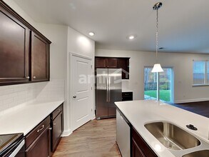 7425 Garrett Ct in Charlotte, NC - Foto de edificio - Building Photo