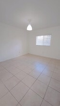 3640 N 56th Ave in Hollywood, FL - Building Photo - Building Photo