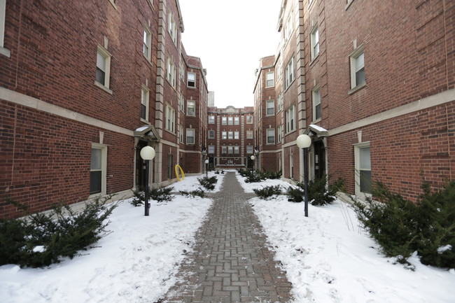 Sunrise Court Apartments in Chicago, IL - Foto de edificio - Building Photo