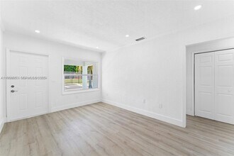 3161 SW 27th Ln in Miami, FL - Building Photo - Building Photo