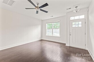 2564 Tranquil Oak Pl in Charlotte, NC - Building Photo - Building Photo