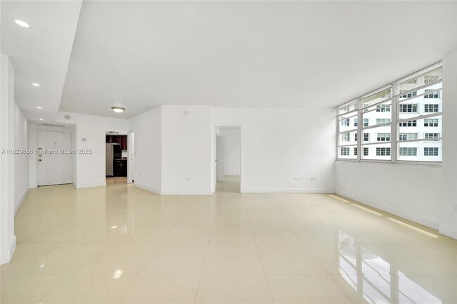 property at 801 Brickell Bay Dr