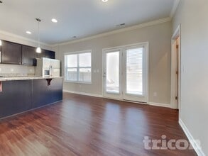 932 Peninsula Pl in Knightdale, NC - Foto de edificio - Building Photo