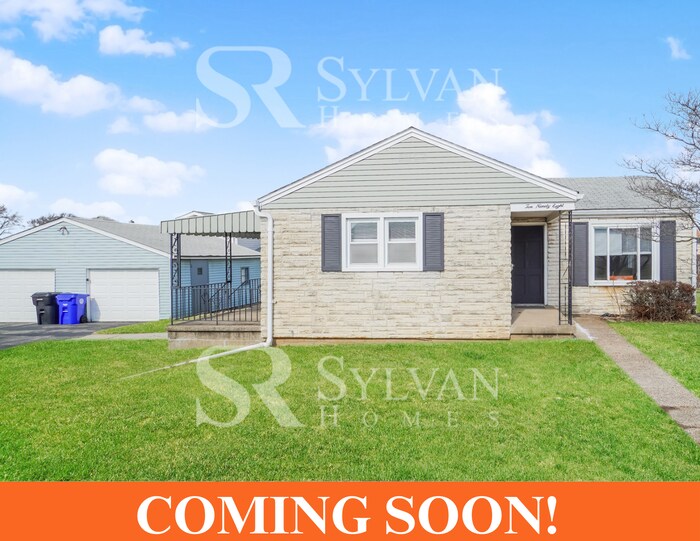 1098 Elm St in Monaca, PA - Building Photo