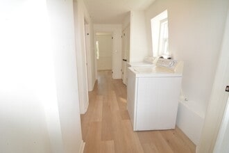 137 Oakdale Ave in St Catharines, ON - Building Photo - Building Photo