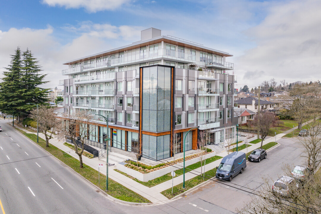 The Aria in Vancouver, BC - Building Photo