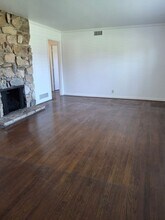 2240 Irvin Wy in Sacramento, CA - Building Photo - Building Photo