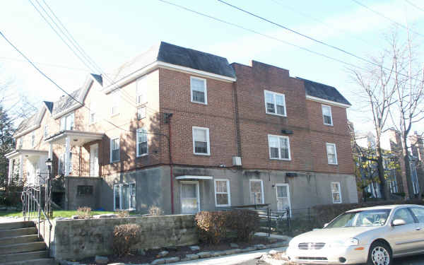 7314 Devon St in Philadelphia, PA - Building Photo