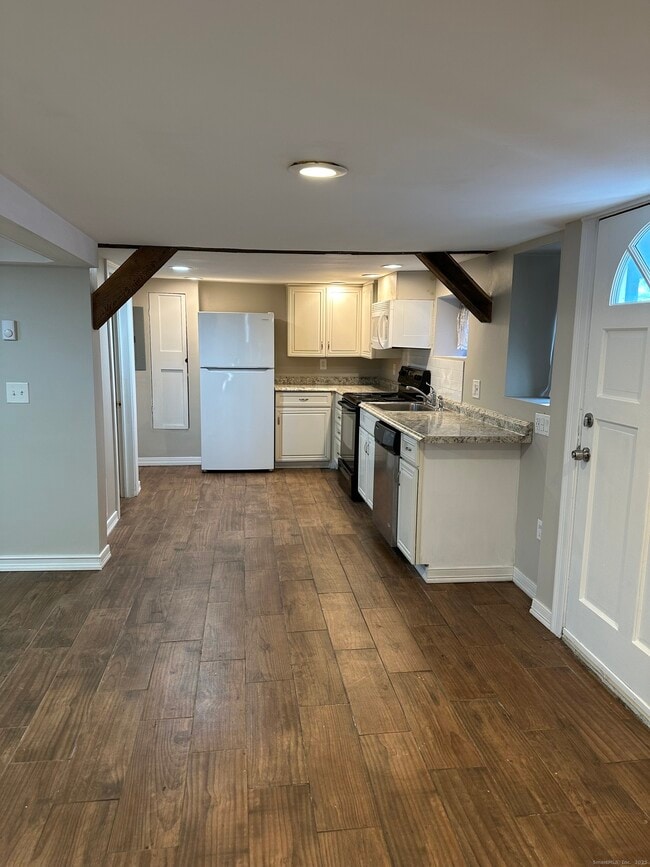 property at 11 Mead Ln