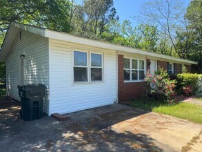 413 Sarah Dr in Warner Robins, GA - Building Photo - Building Photo