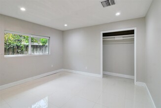 1521 NW 8th Ave in Fort Lauderdale, FL - Building Photo - Building Photo