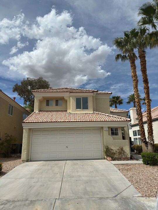 1829 Winners Cup Dr in Las Vegas, NV - Foto de edificio