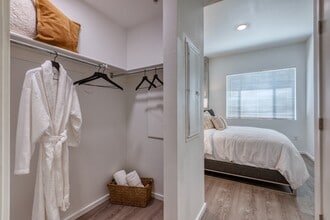 Agave 350 in Tucson, AZ - Foto de edificio - Building Photo