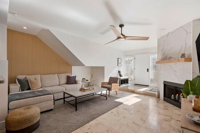 property at 1820 E Morten Ave