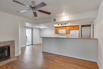 Marabrisa Condominiums in Mesa, AZ - Foto de edificio - Interior Photo