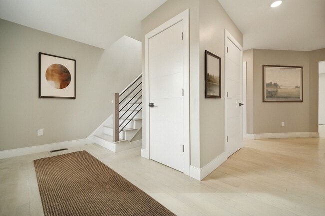 134 Hillside Ave in Livingston, NJ - Building Photo - Building Photo