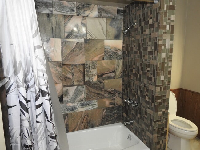 413 34th St, Unit 409 in Richmond, CA - Building Photo - Building Photo