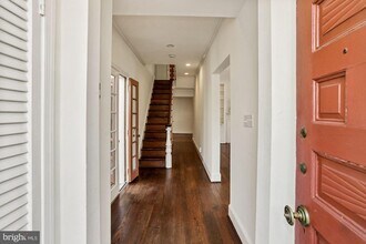 1537 33rd St NW in Washington, DC - Building Photo - Building Photo