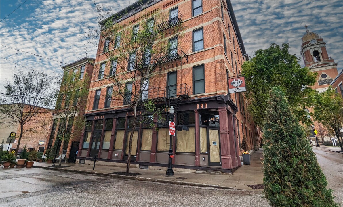 Broadway Square in Cincinnati, OH - Building Photo