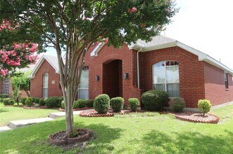 2530 Breanna Way in Garland, TX - Building Photo - Building Photo