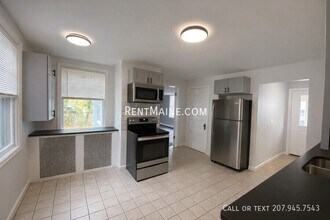 189 Forest Ave in Bangor, ME - Building Photo - Building Photo